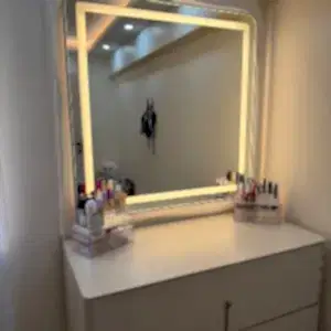 Renk Değiştiren Led Işıklı Makyaj Aynası